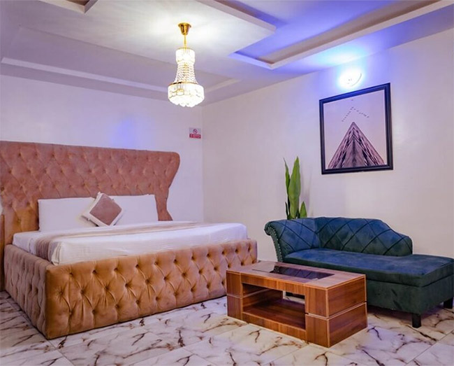 /web/uploads/116/247 Luxury Hotel Lekki/room-photos/Deluxe Room/deluxe11.jpg